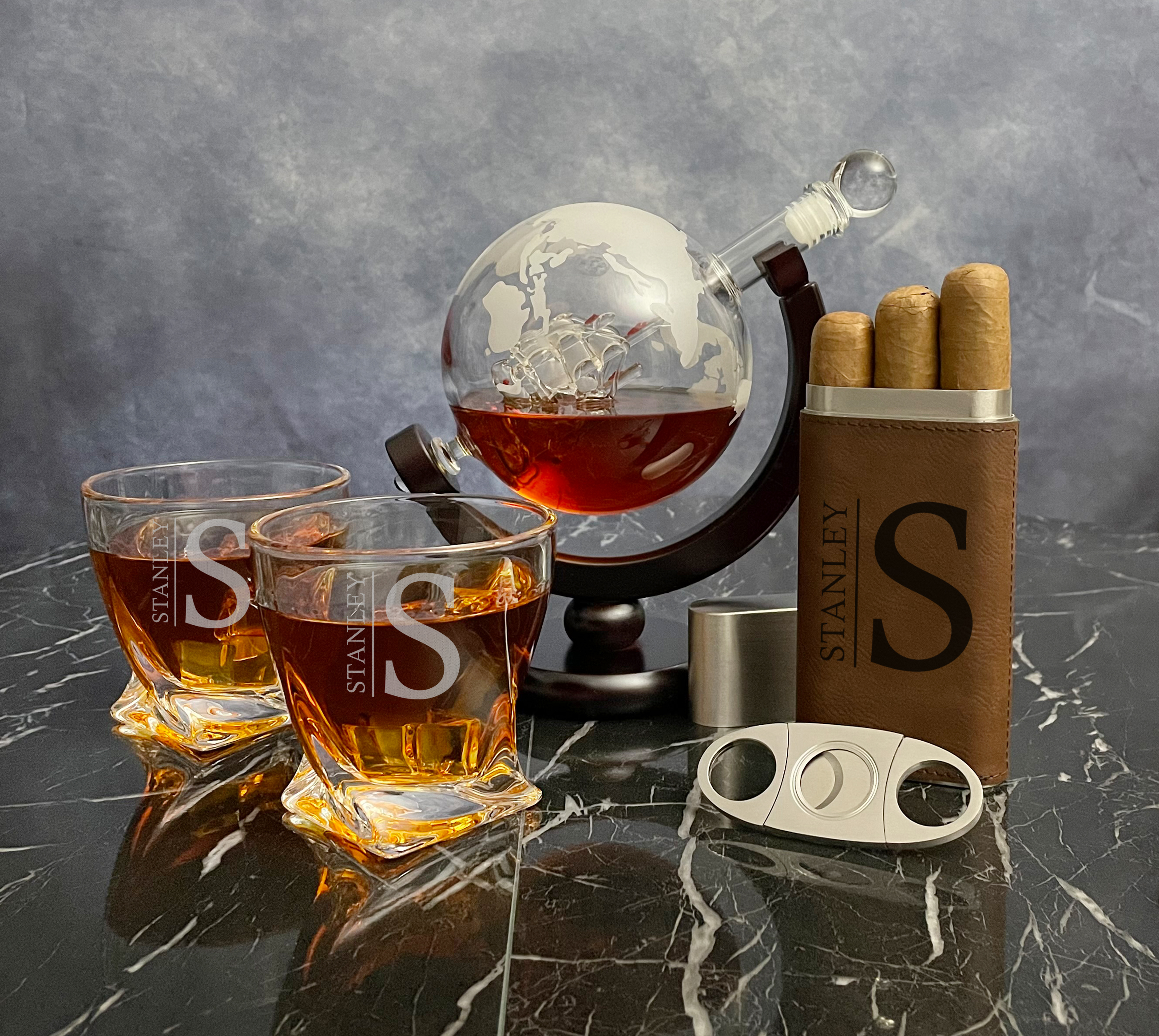Cigar and Whiskey Gift Set with Two Twist Glasses