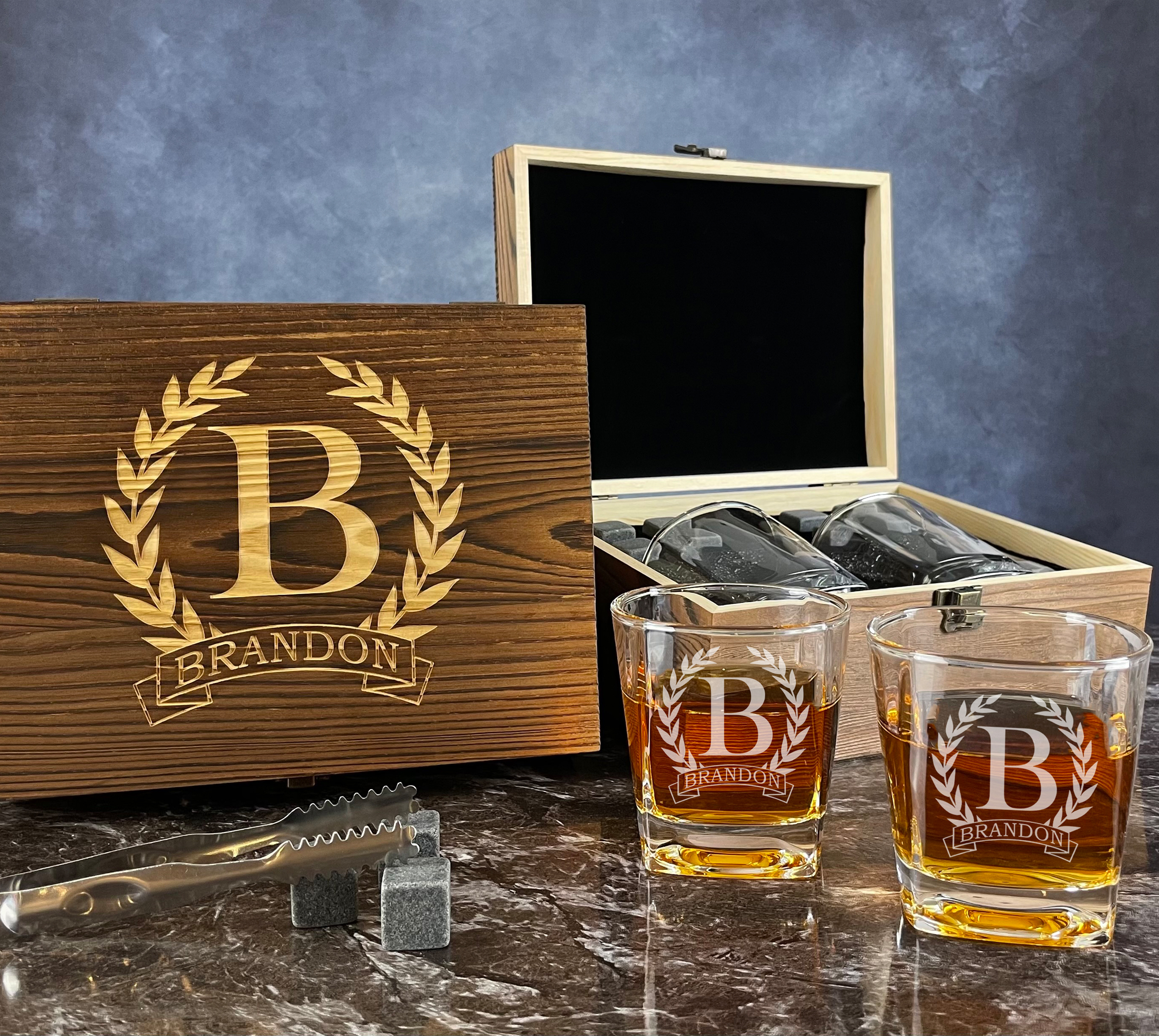 Classic Wreath Whiskey Stones Gift Set With Two Glasses